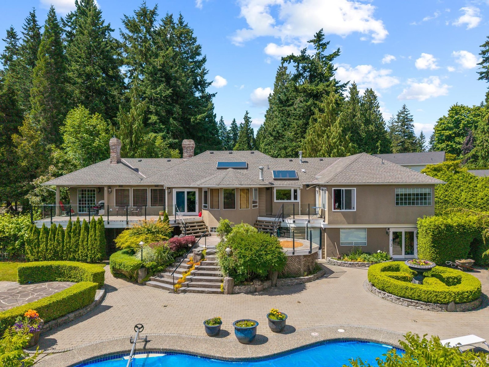 Property at 13469 27 AVENUE image 2