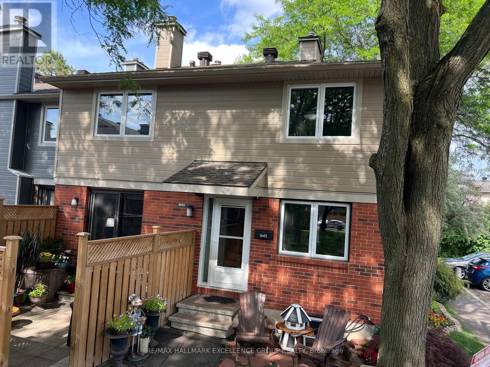 Property at 92 - 1643 DU SOMMET PLACE image 1