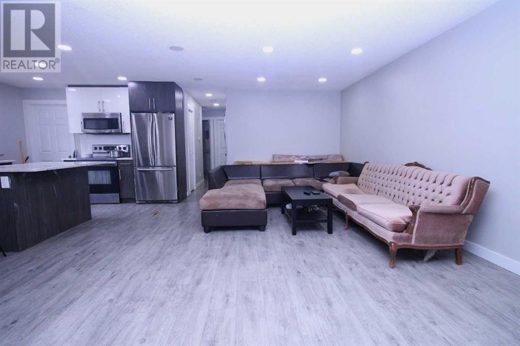 Property at 11 Falshire Drive NE image 5