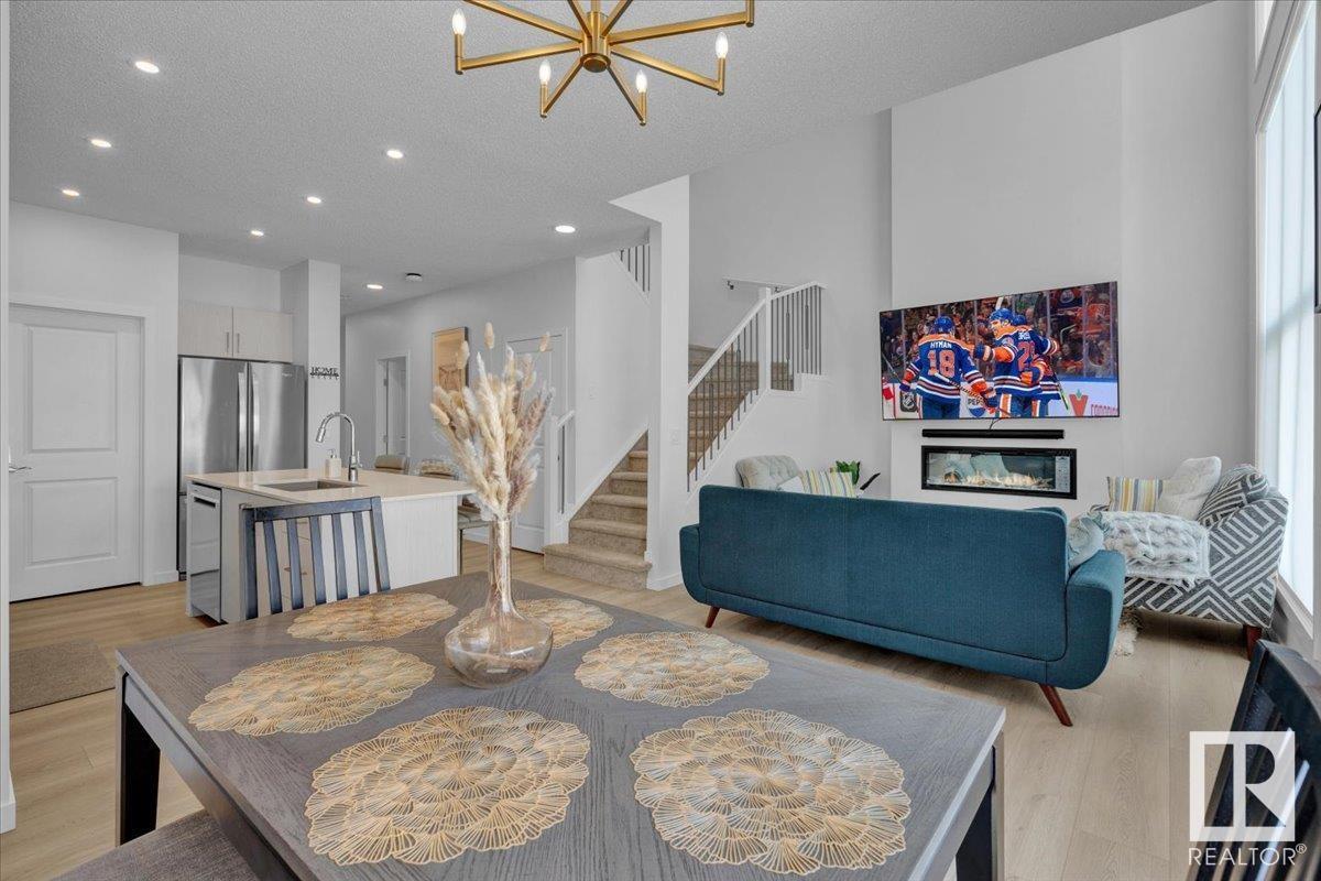 3042 Dixon Ld Sw, Edmonton, Alberta  T6W 5L2 - Photo 14 - E4426556