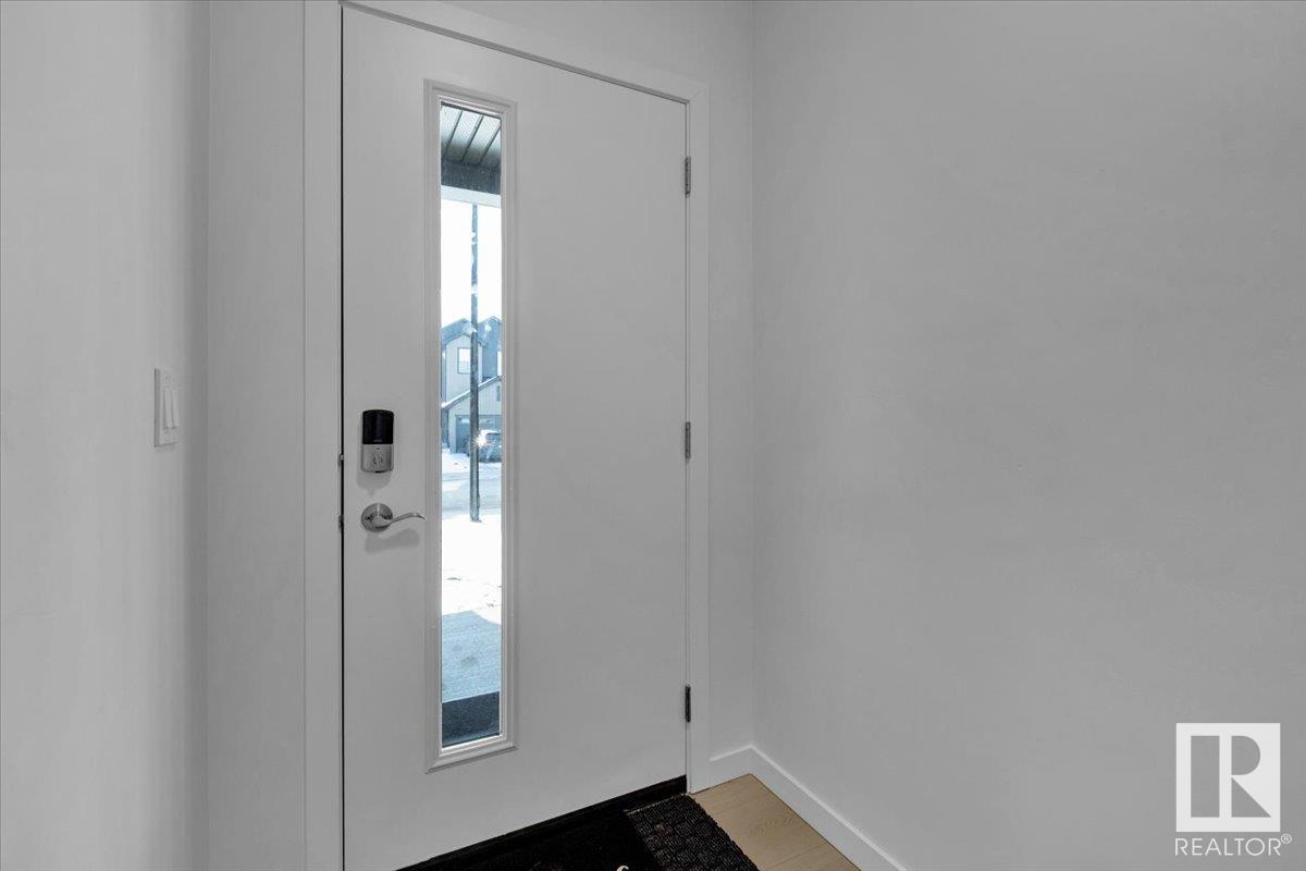 3042 Dixon Ld Sw, Edmonton, Alberta  T6W 5L2 - Photo 3 - E4426556