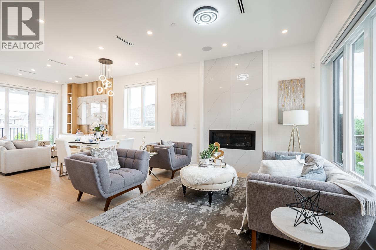 3073 E 3RD AVENUE, vancouver, British Columbia V5M1H9