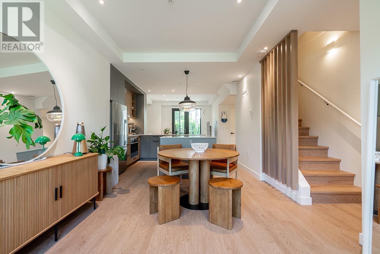 205 606 FOSTER AVENUE, coquitlam, British Columbia V6J0L5