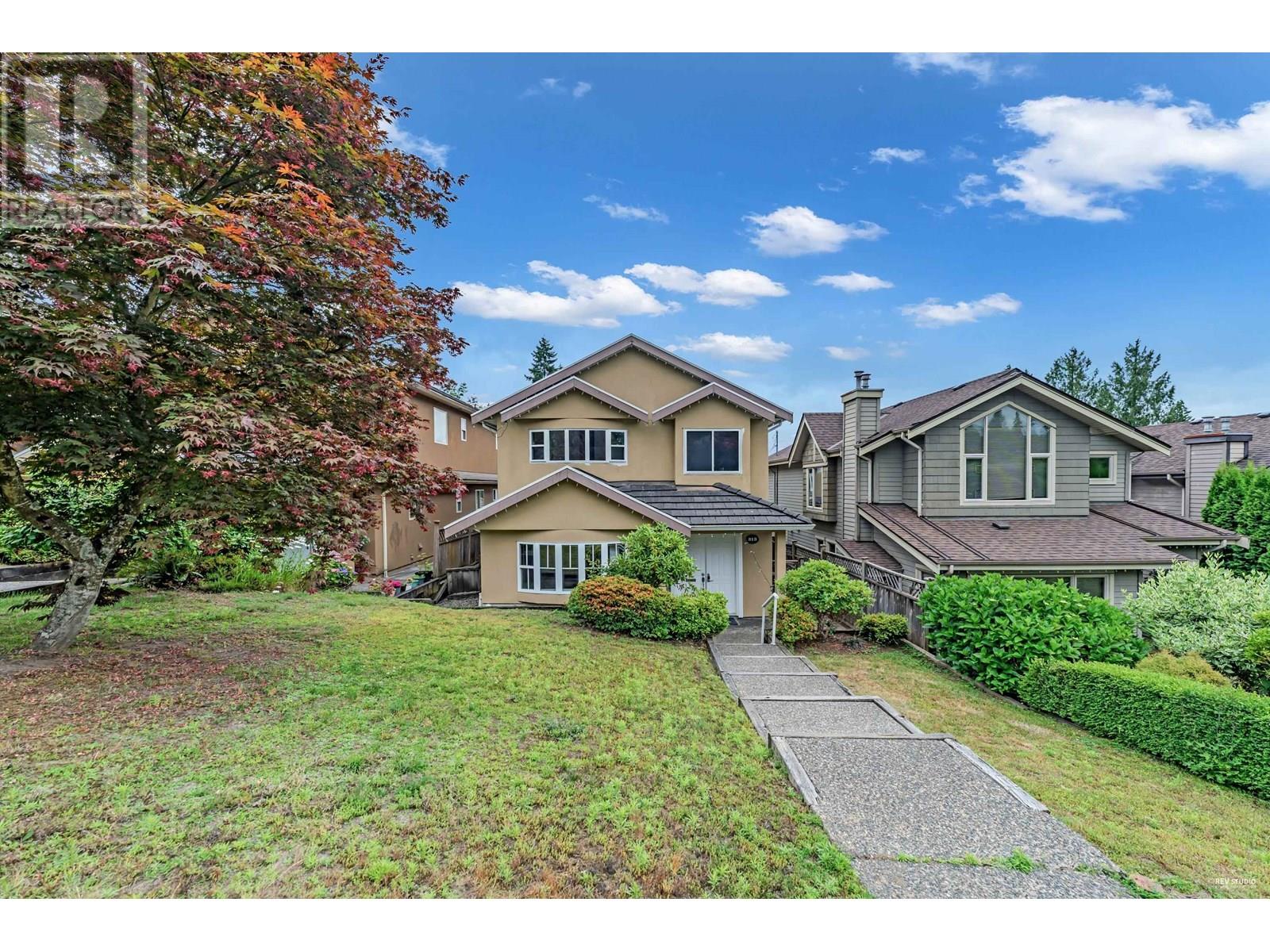 Property at 313 E 27 STREET image 3