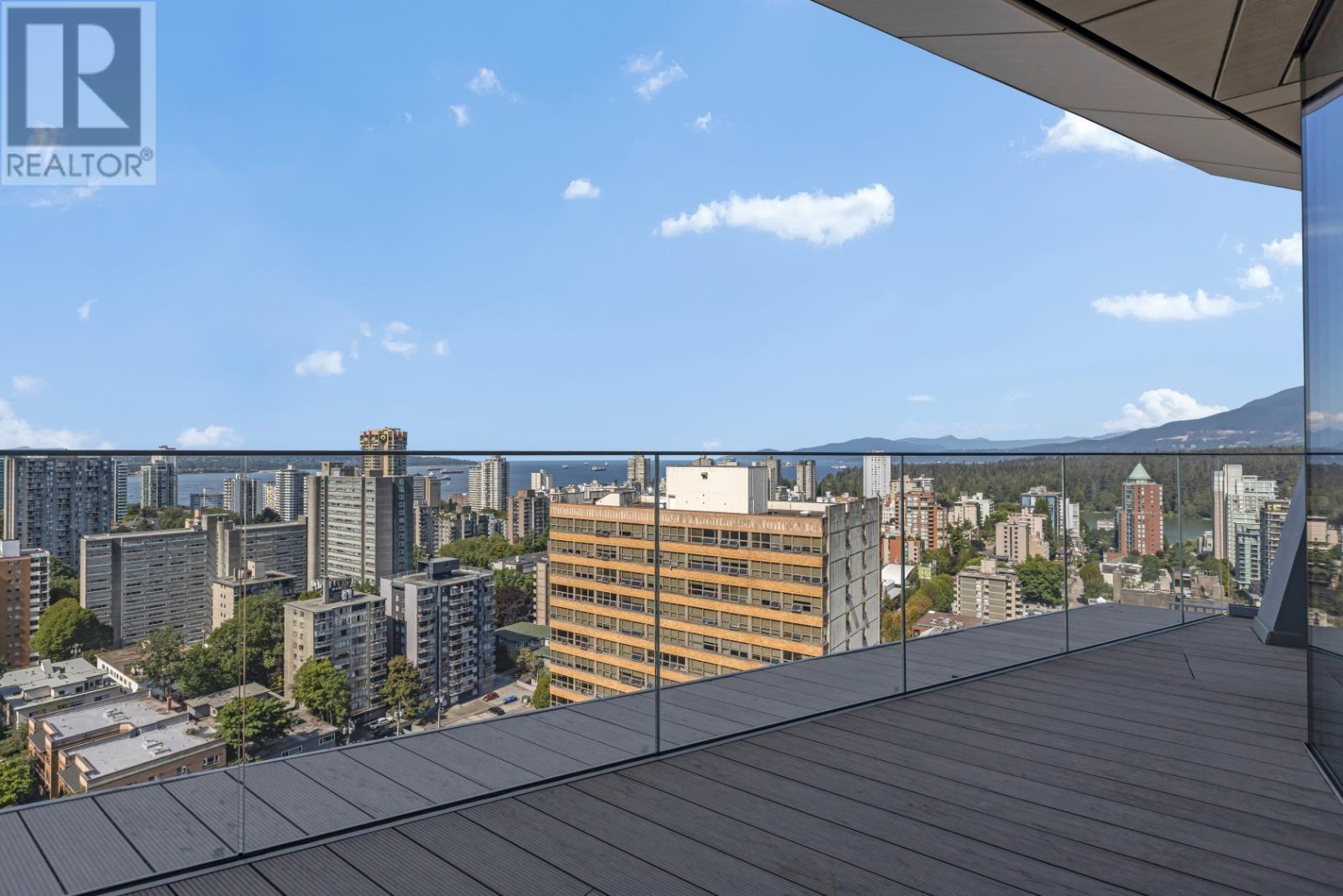 220X 1568 ALBERNI STREET, Vancouver, British Columbia