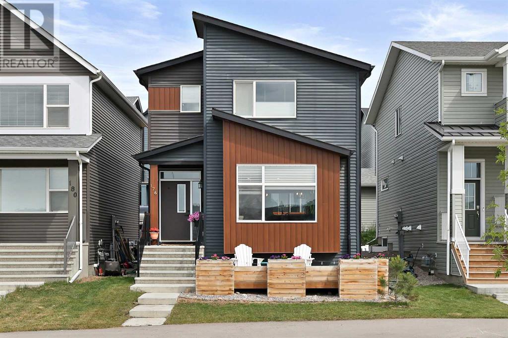 Property at 176 Rowmont Boulevard NW image 1