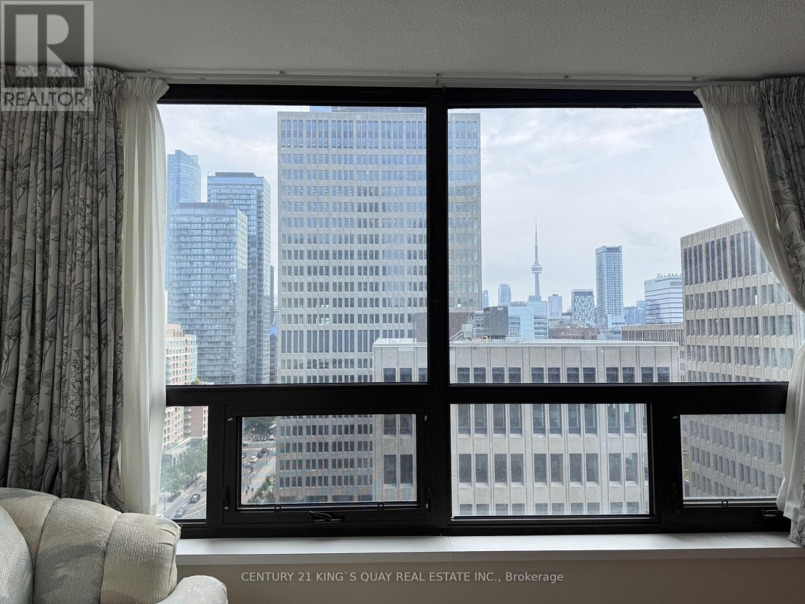 1801 - 62 Wellesley Street W, Toronto (Bay Street Corridor), Ontario  M5S 2X3 - Photo 15 - C12250832