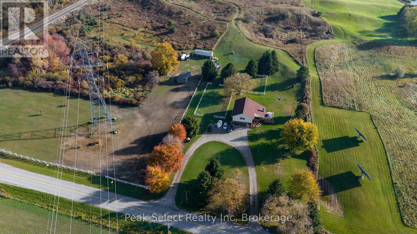 20076 Cherry Hill Road, Thames Centre, Ontario  N0M 2M0 - Photo 8 - X12254156