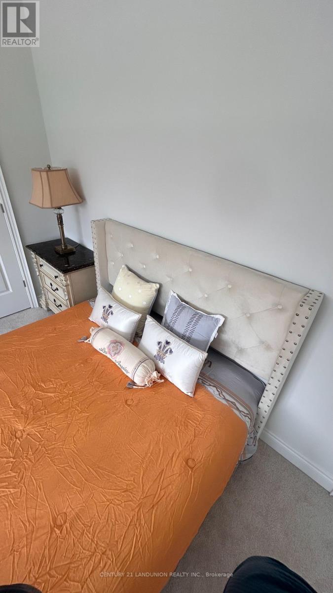 A - 14 Lorrain Hand Crescent S, Georgina, Ontario  L4P 0B7 - Photo 1 - N12254157