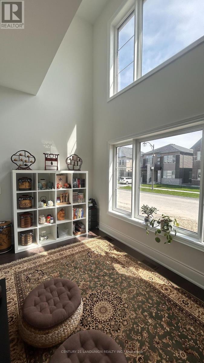 A - 14 Lorrain Hand Crescent S, Georgina, Ontario  L4P 0B7 - Photo 2 - N12254157