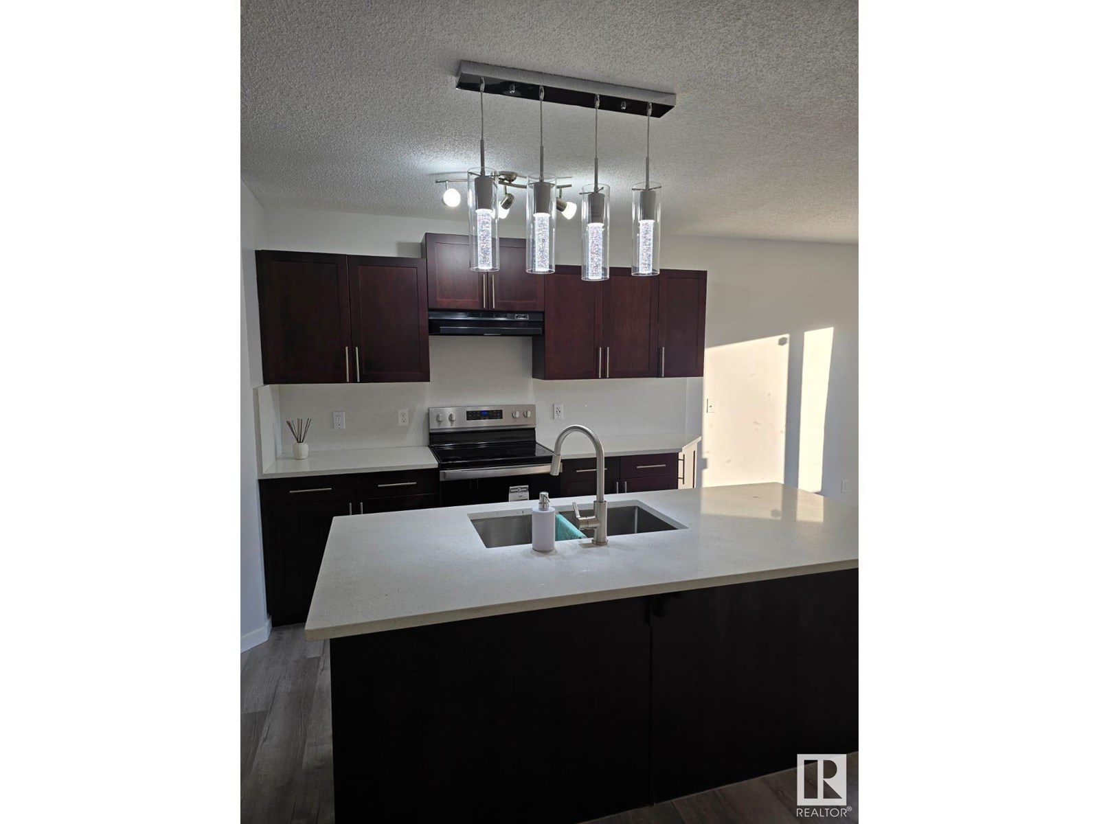 Property at 7301 ARMOUR CR SW image 4