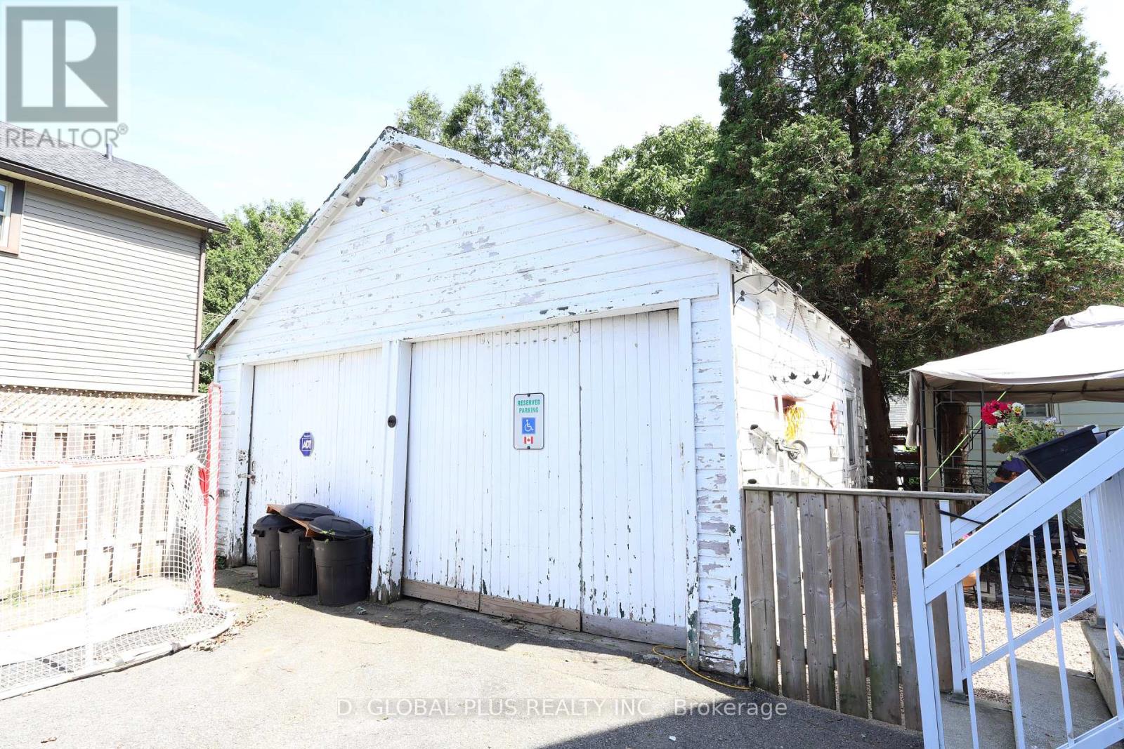 Property at 545 ADOLPHUS STREET image 5