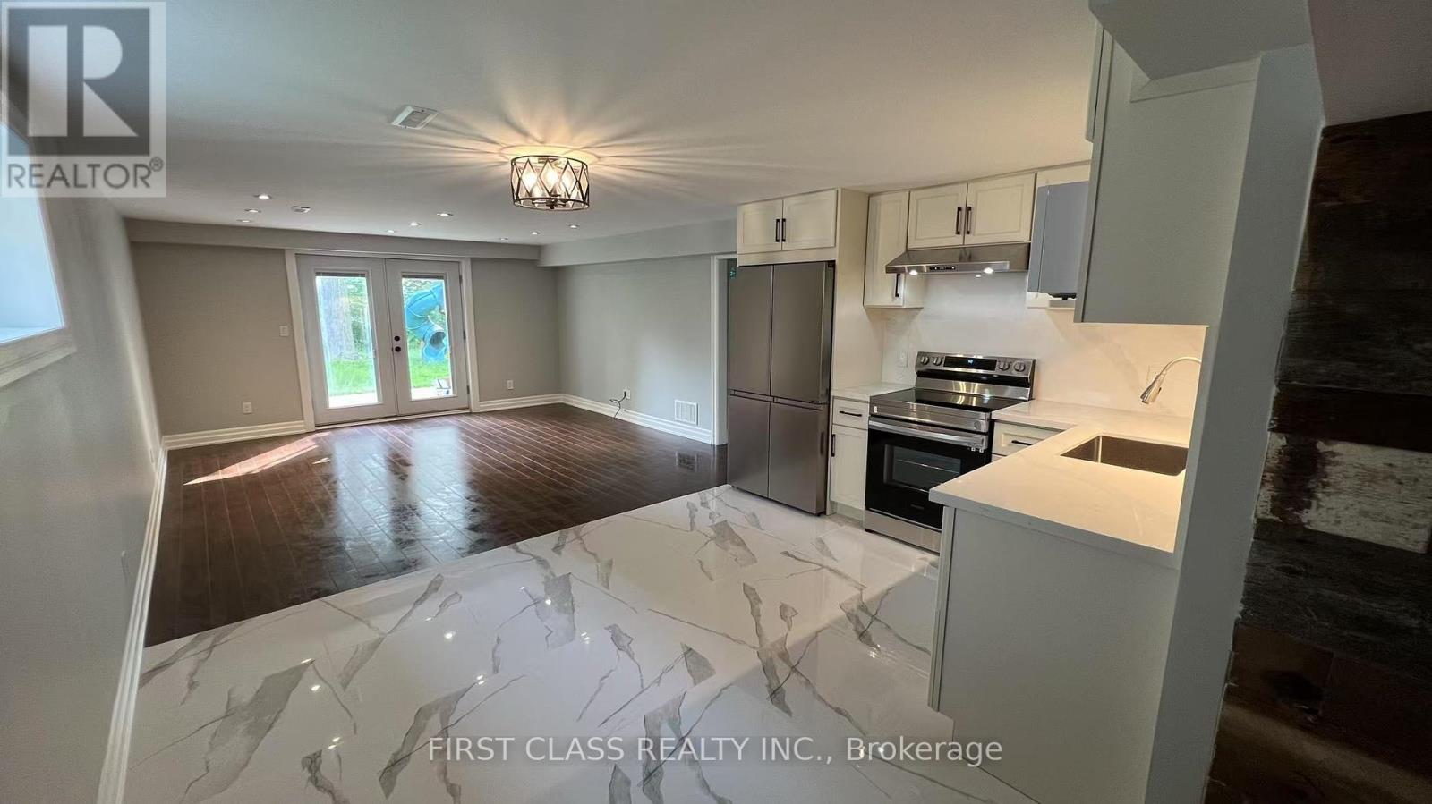 Lower - 3082 Lindenlea Drive, Mississauga, Ontario  L5C 2C2 - Photo 3 - W12254192