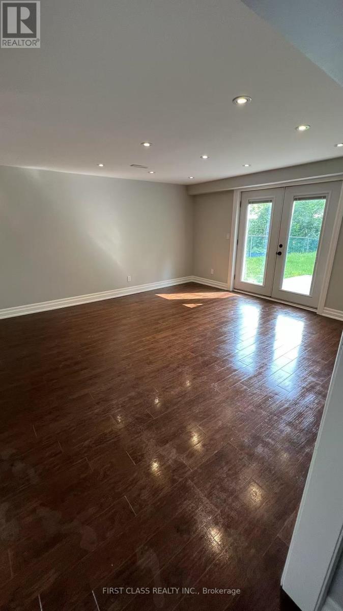 Lower - 3082 Lindenlea Drive, Mississauga, Ontario  L5C 2C2 - Photo 5 - W12254192