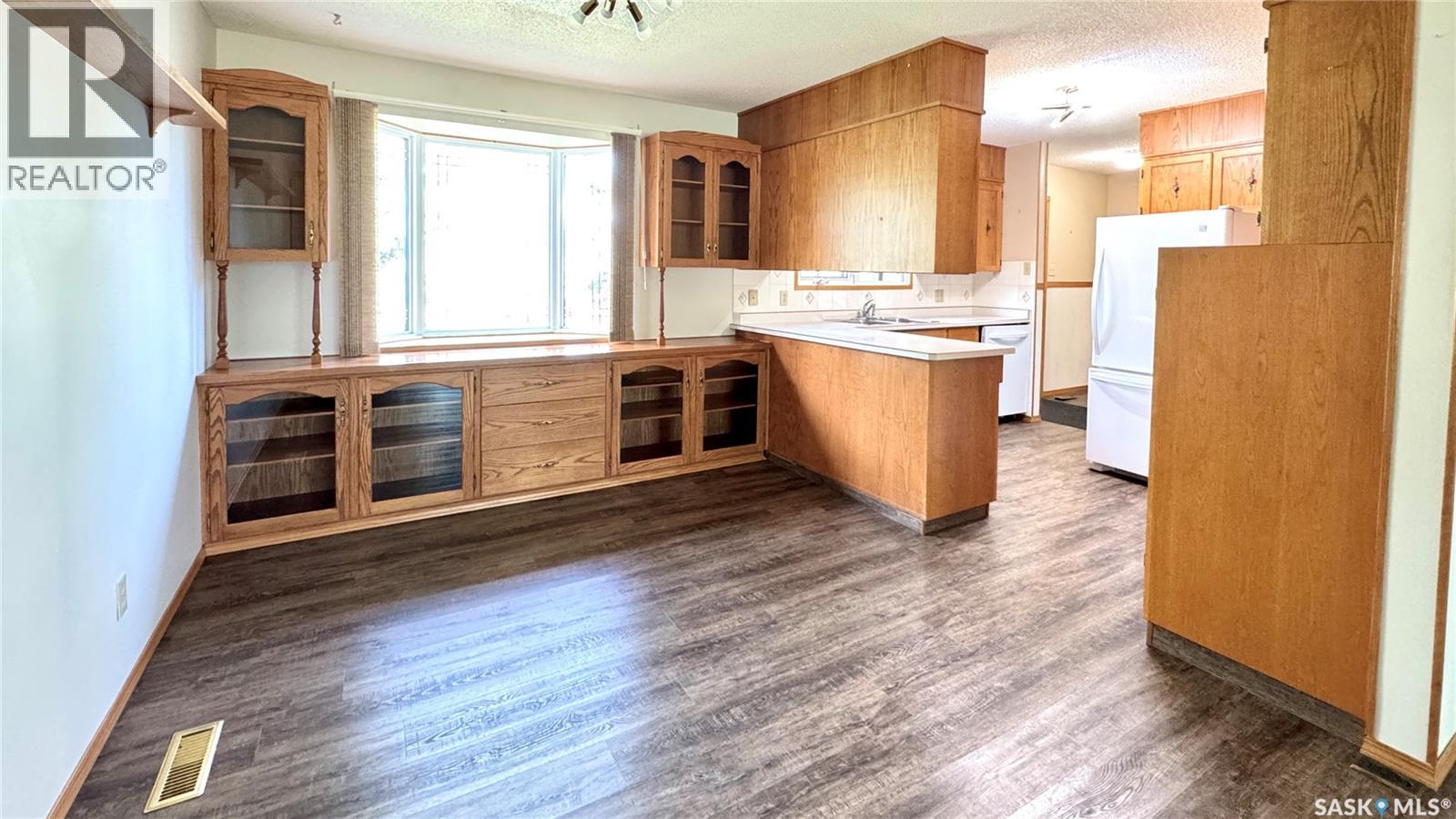 521 Hearn Street, Outlook, Saskatchewan  S0L 2N0 - Photo 14 - SK011106