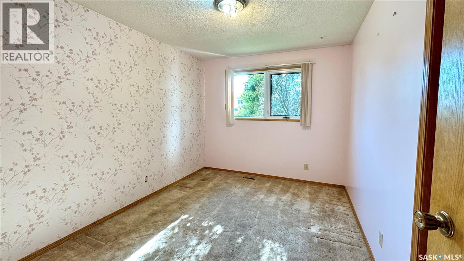 521 Hearn Street, Outlook, Saskatchewan  S0L 2N0 - Photo 20 - SK011106