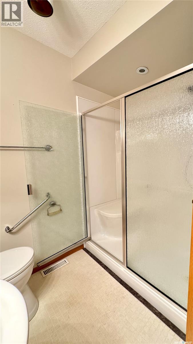 521 Hearn Street, Outlook, Saskatchewan  S0L 2N0 - Photo 24 - SK011106