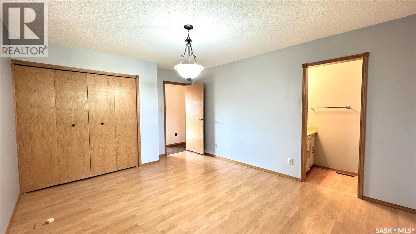 521 Hearn Street, Outlook, Saskatchewan  S0L 2N0 - Photo 28 - SK011106