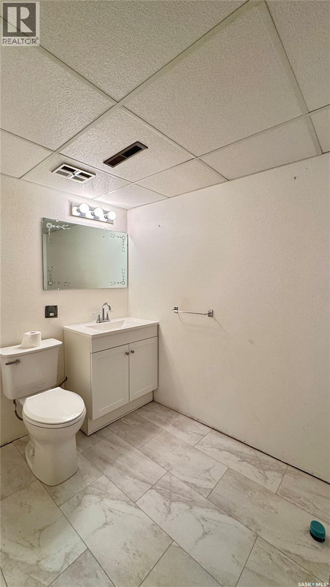 521 Hearn Street, Outlook, Saskatchewan  S0L 2N0 - Photo 40 - SK011106