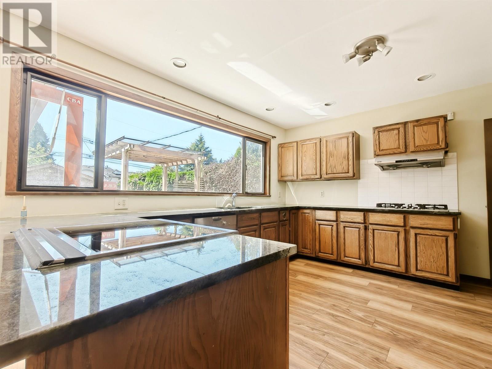 1652 W 61st Avenue, Vancouver, British Columbia  V6P 2C3 - Photo 10 - R3020768