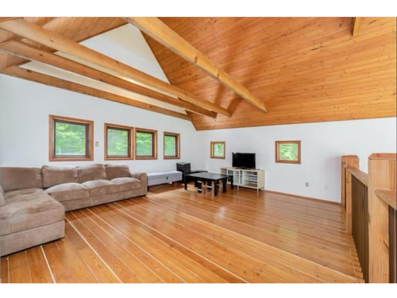 Property at 10011 DEWDNEY TRUNK ROAD image 3