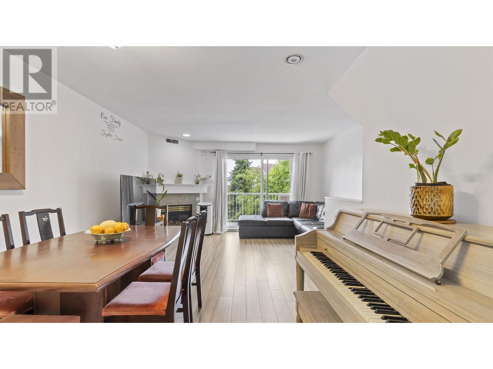 23 22788 NORTON COURT, richmond, British Columbia V6V2W7