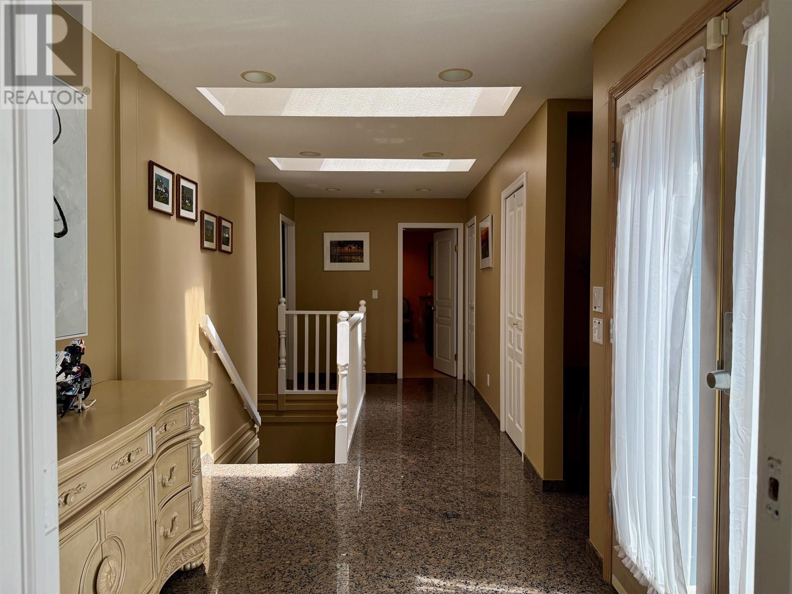 12879-12881 Sunshine Coast Highway, Madeira Park, British Columbia  V0N 2H1 - Photo 19 - R2988205