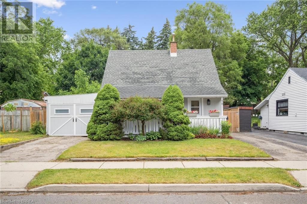 Property at 98 SPADINA Road E image 1