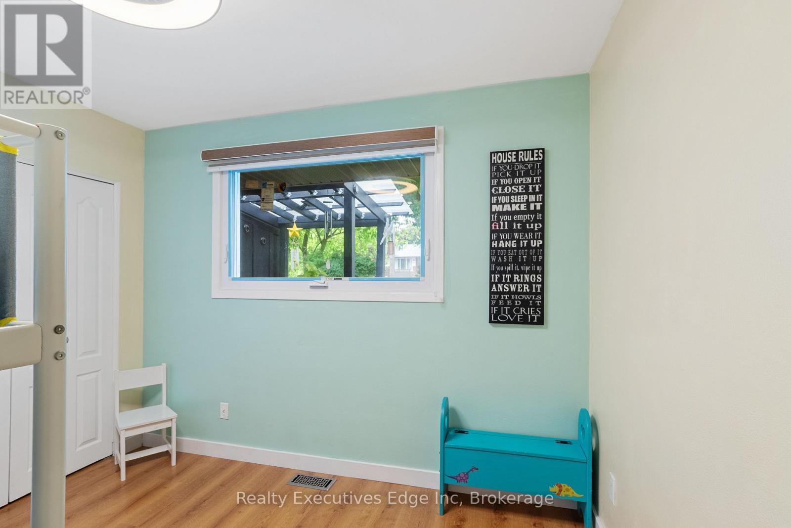 309 Southill Drive, Kitchener, Ontario  N2A 2R2 - Photo 13 - X12254243