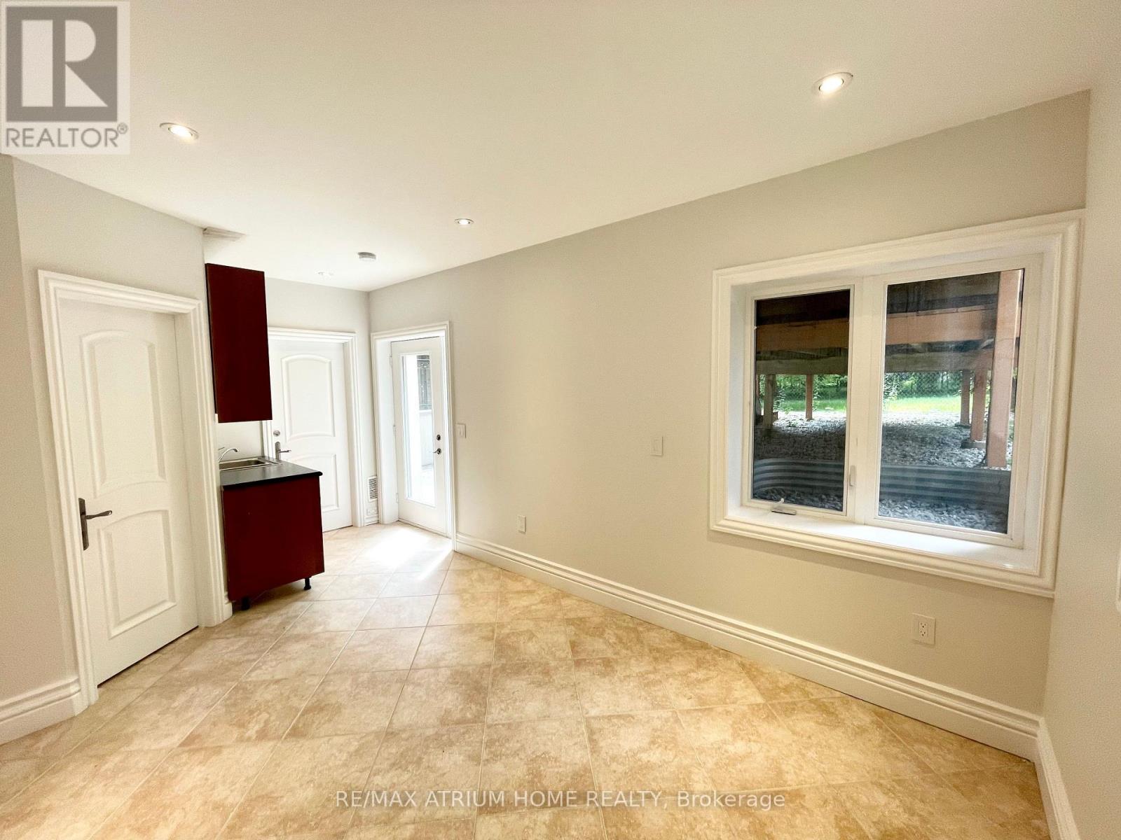 185 Parkview Avenue, Toronto, Ontario  M2N 3Y9 - Photo 14 - C12254212