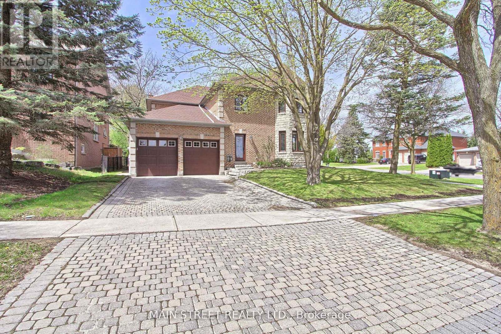 Property at 898 STONEHAVEN AVENUE image 4