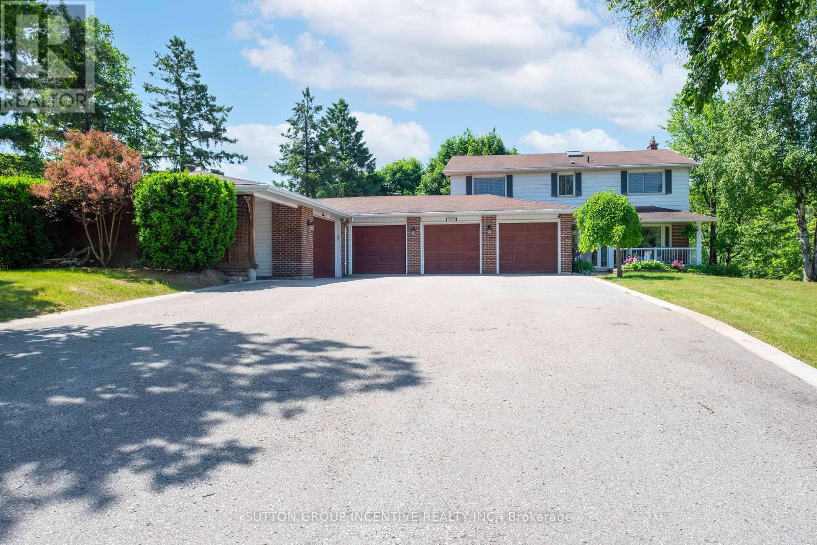 Property at 1983 INNISFIL HEIGHTS CRESCENT image 2