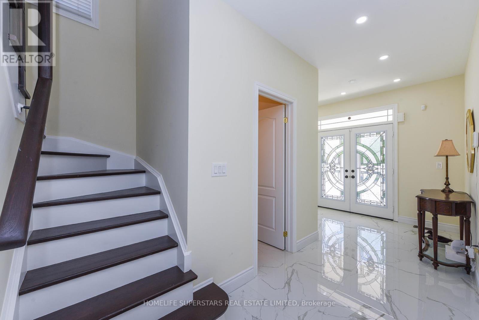 Property at 129 MCLAUGHLIN AVENUE image 4