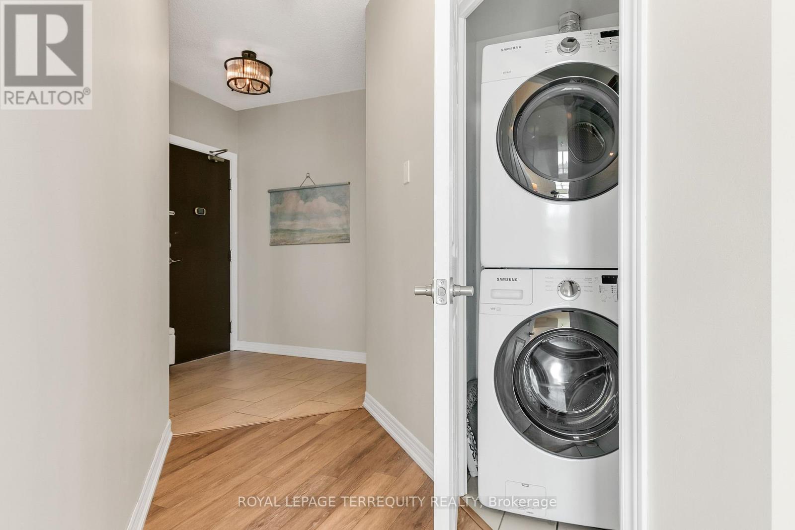 809 - 1359 Rathburn Road E, Mississauga, Ontario  L4W 5P7 - Photo 21 - W12254270
