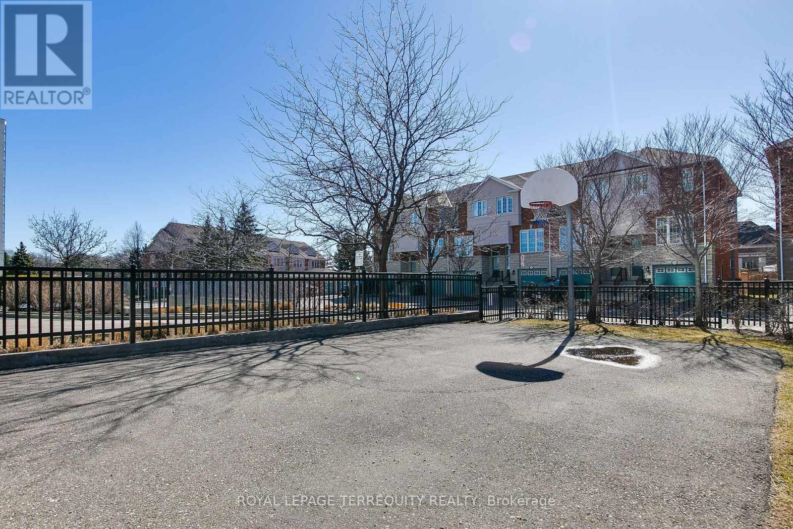 809 - 1359 Rathburn Road E, Mississauga, Ontario  L4W 5P7 - Photo 35 - W12254270
