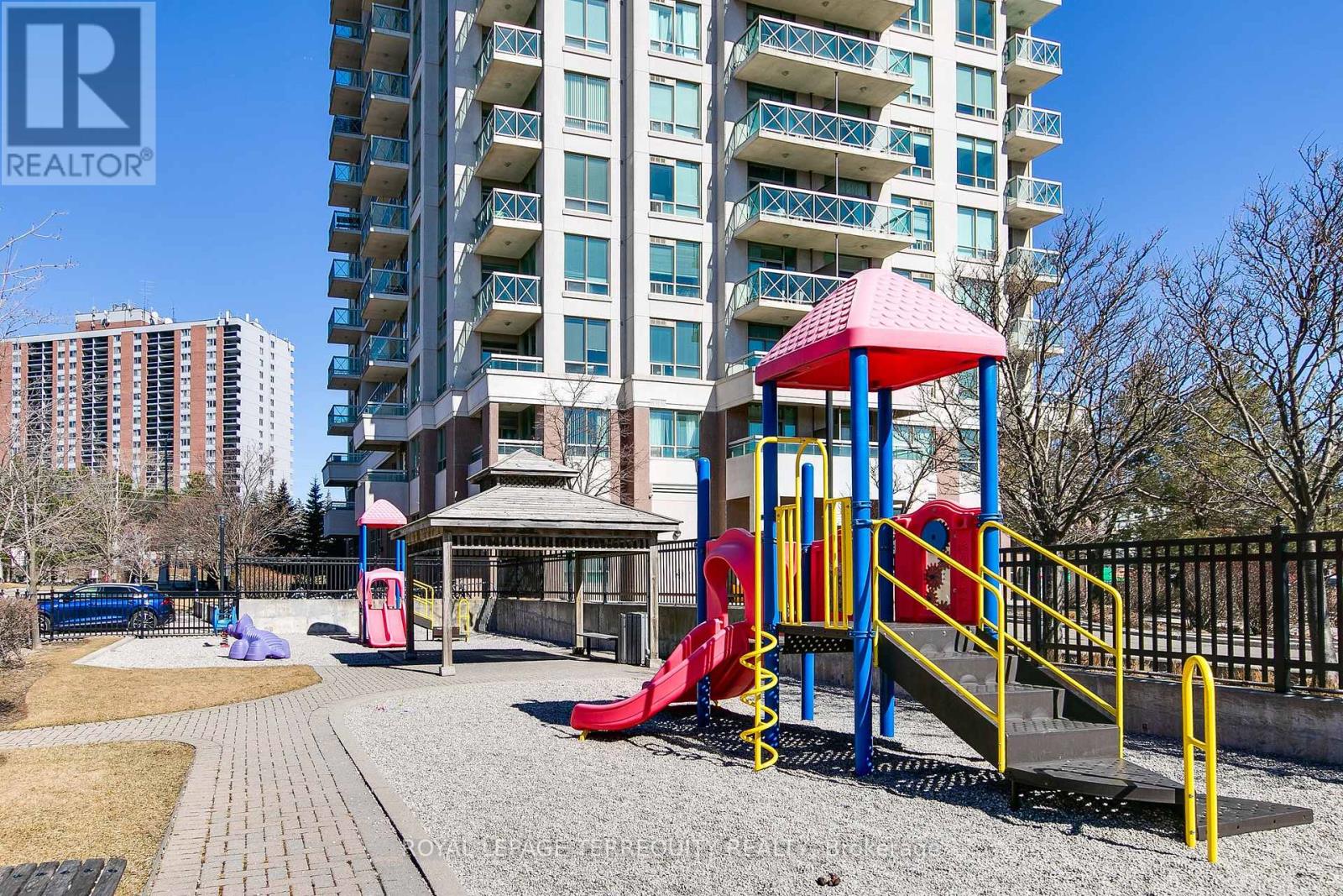 809 - 1359 Rathburn Road E, Mississauga, Ontario  L4W 5P7 - Photo 36 - W12254270