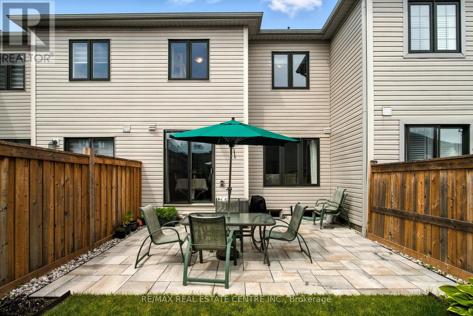 85 Thompson Road, Haldimand, Ontario  N3W 0B8 - Photo 12 - X12254249