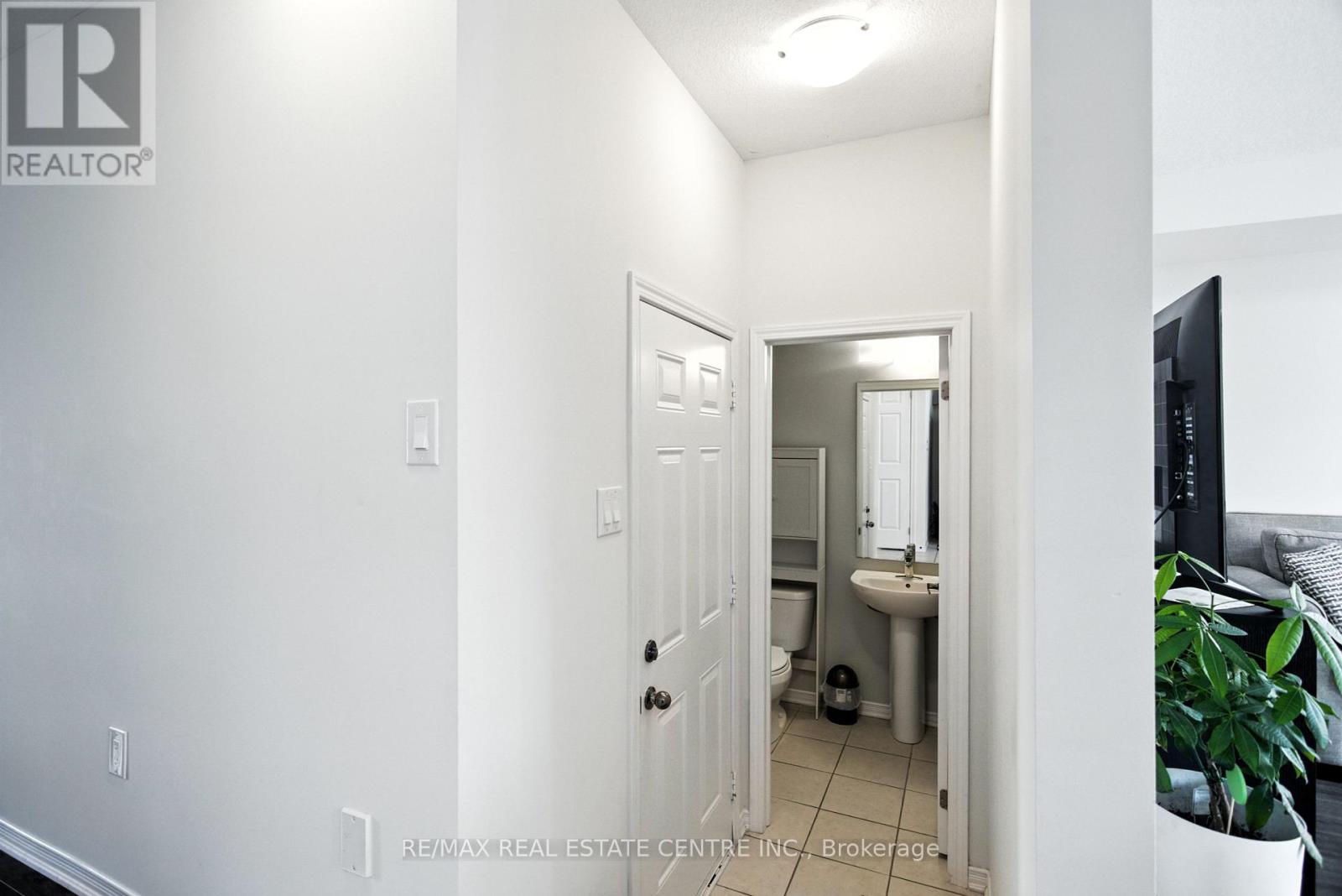 85 Thompson Road, Haldimand, Ontario  N3W 0B8 - Photo 16 - X12254249