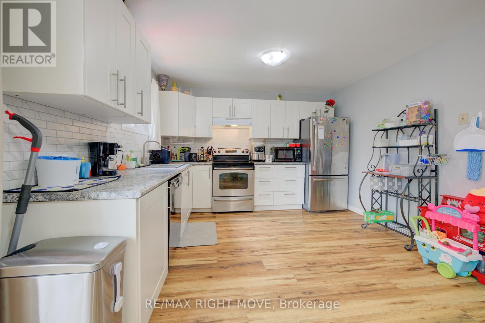 3 - 486 Springbank Avenue N, Woodstock (Woodstock - North), Ontario  N4T 1K8 - Photo 10 - X12254277