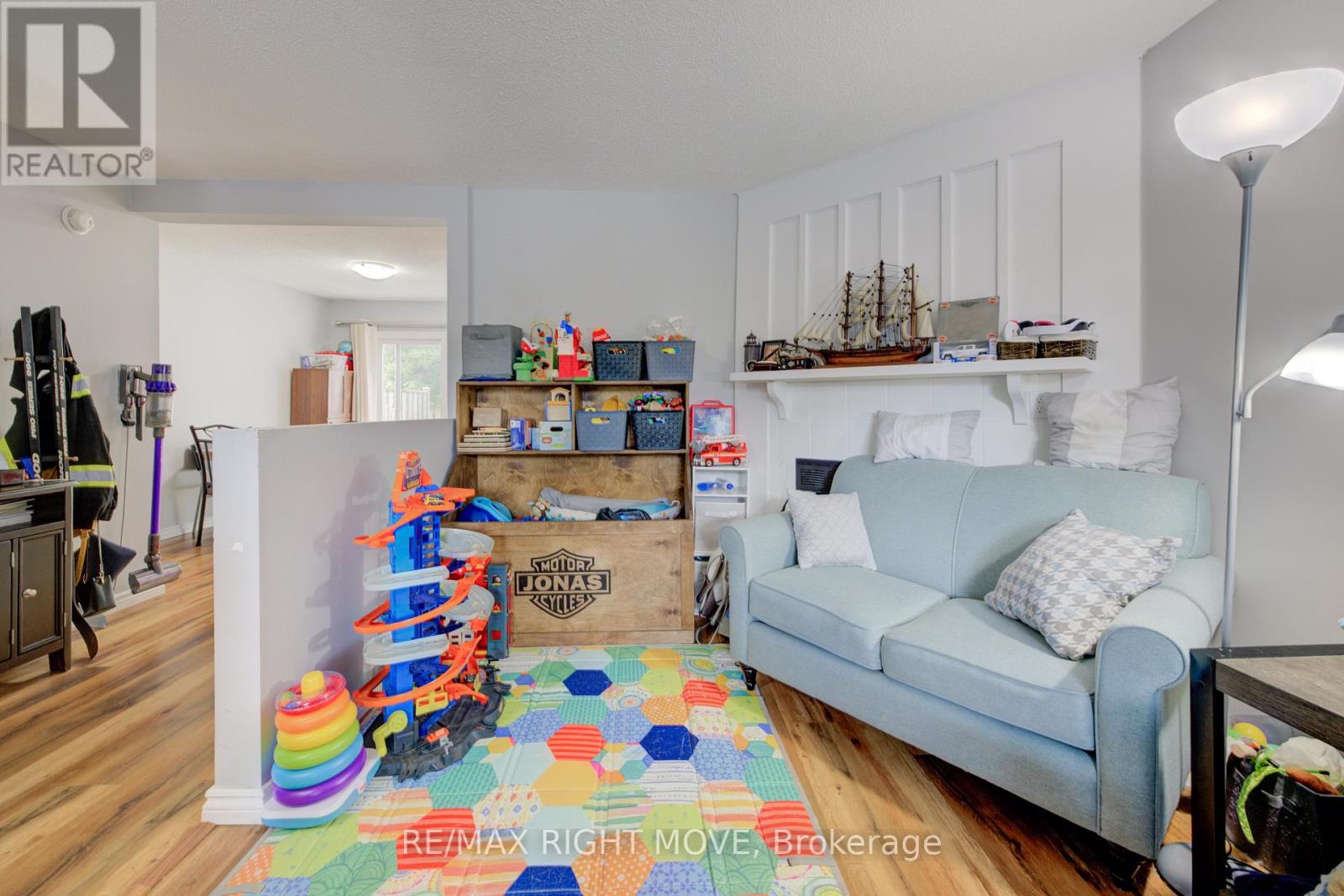 3 - 486 Springbank Avenue N, Woodstock (Woodstock - North), Ontario  N4T 1K8 - Photo 7 - X12254277