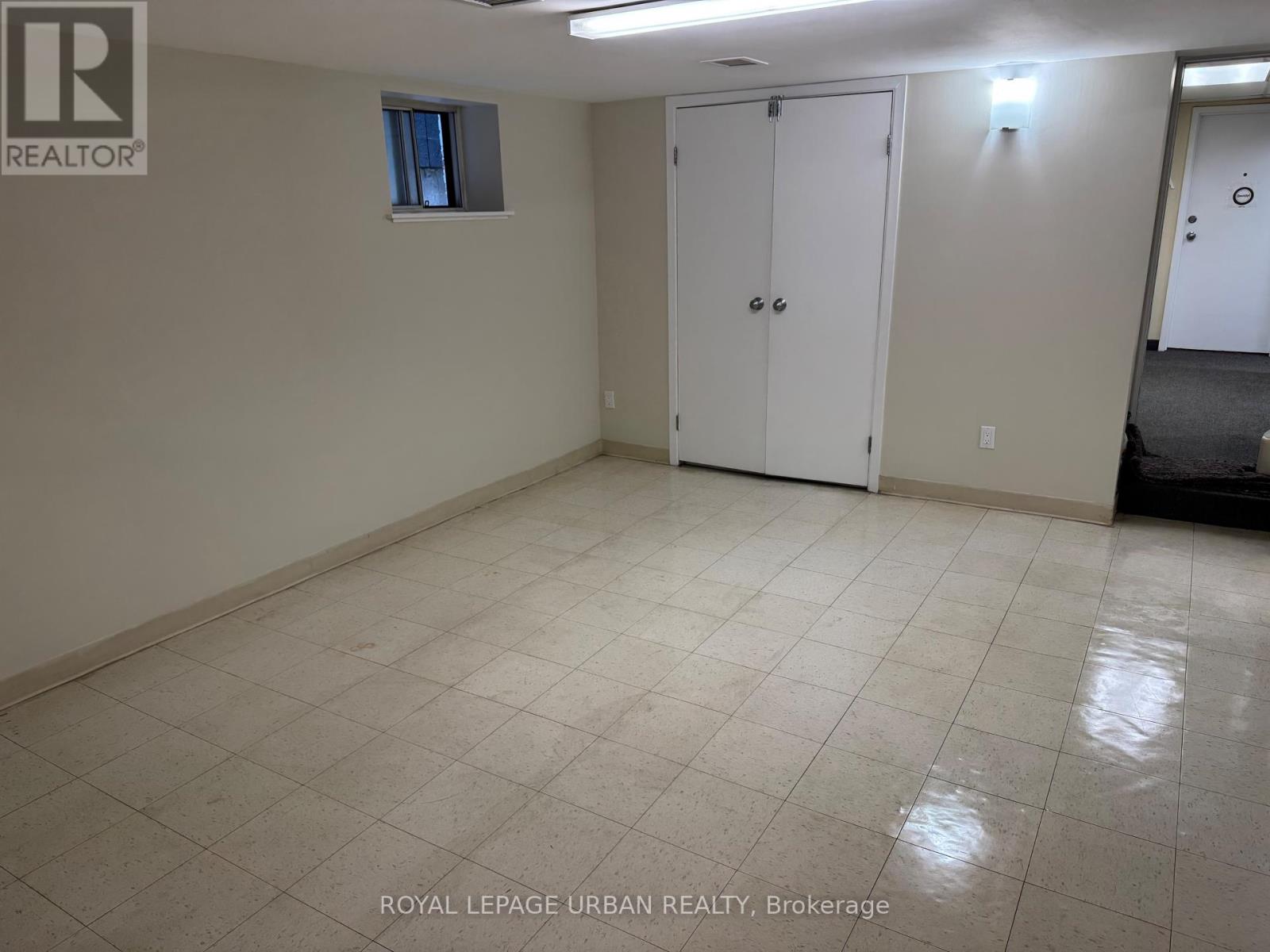 1 B - 985 Coxwell Avenue, Toronto, Ontario  M4C 3G4 - Photo 5 - E12254293