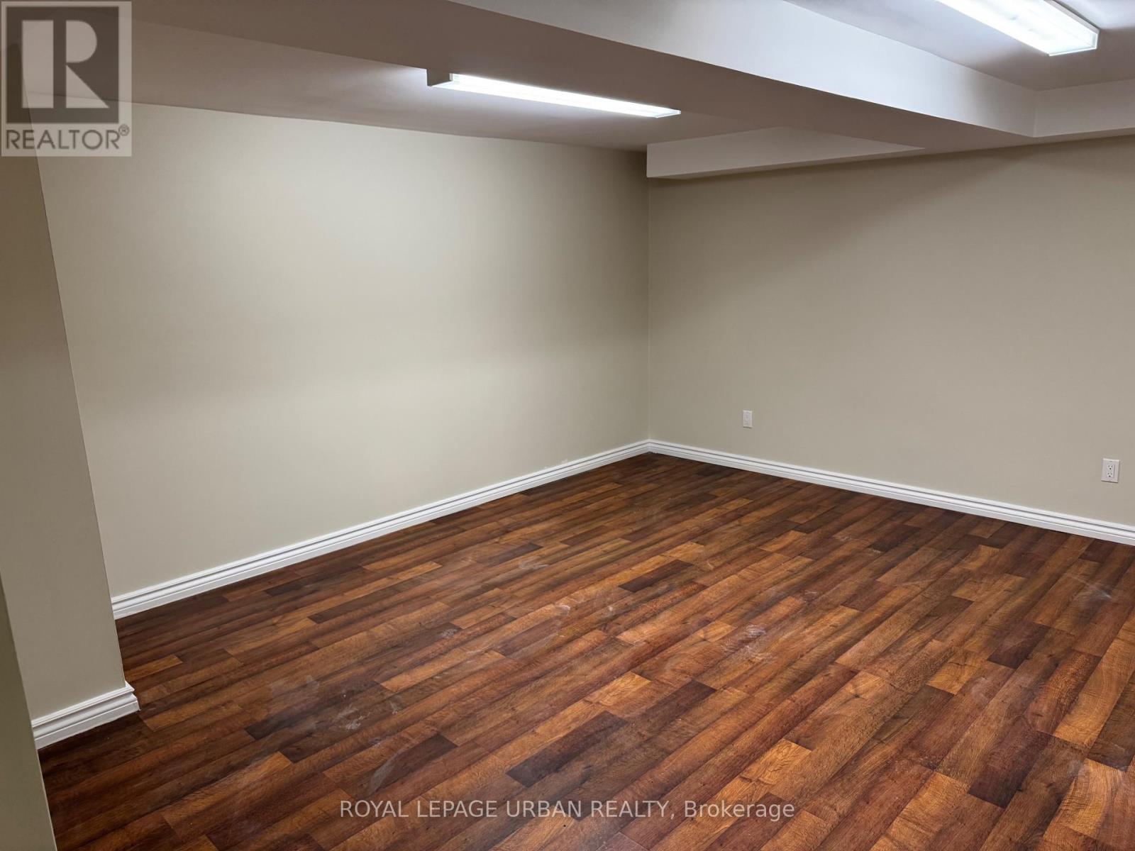 1 B - 985 Coxwell Avenue, Toronto, Ontario  M4C 3G4 - Photo 6 - E12254293