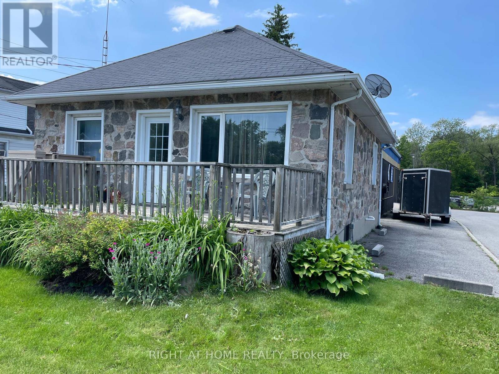 Property at 170 MAIN STREET N image 1