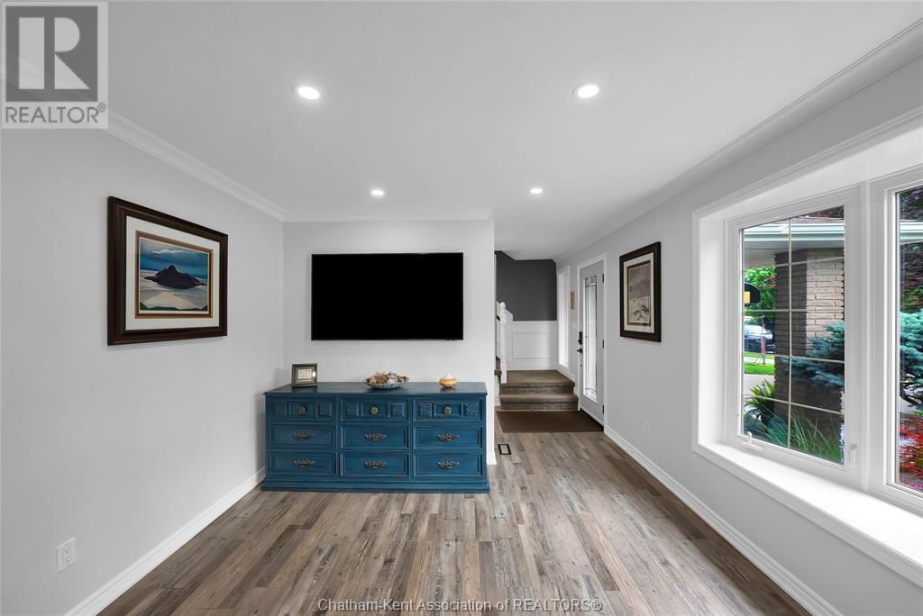 Property at 164 Tecumseh ROAD image 5