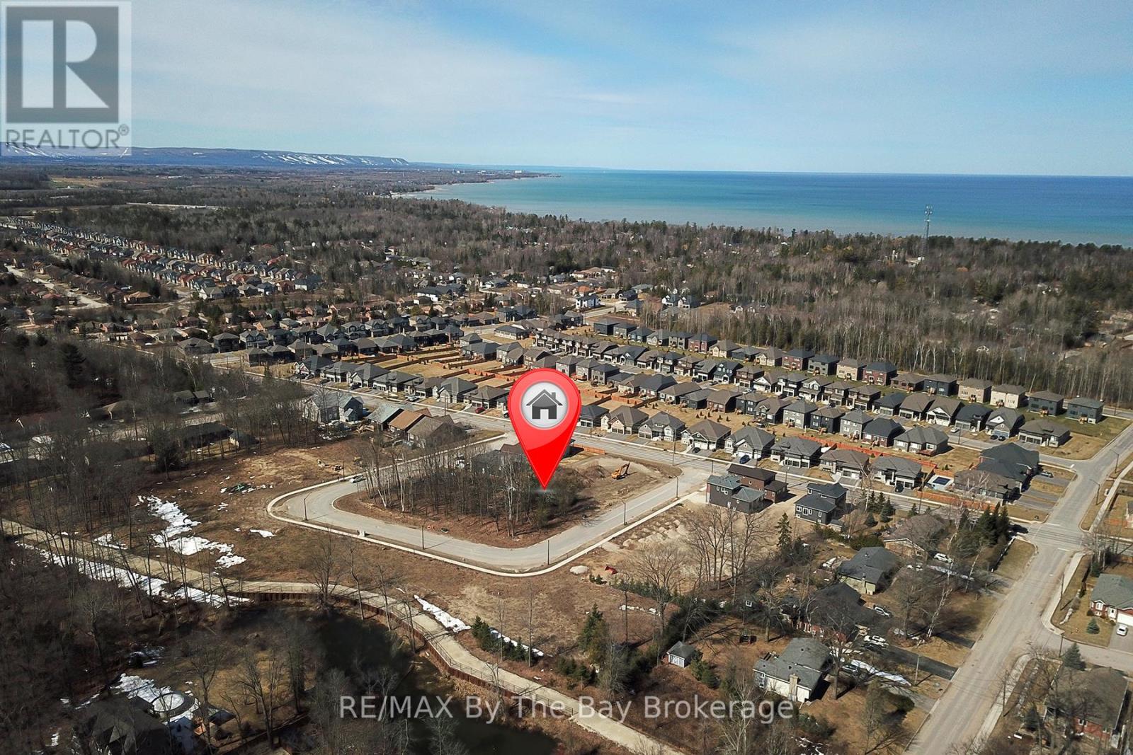 36 Joanne Crescent, Wasaga Beach, Ontario  L9Z 1R4 - Photo 1 - S12254315