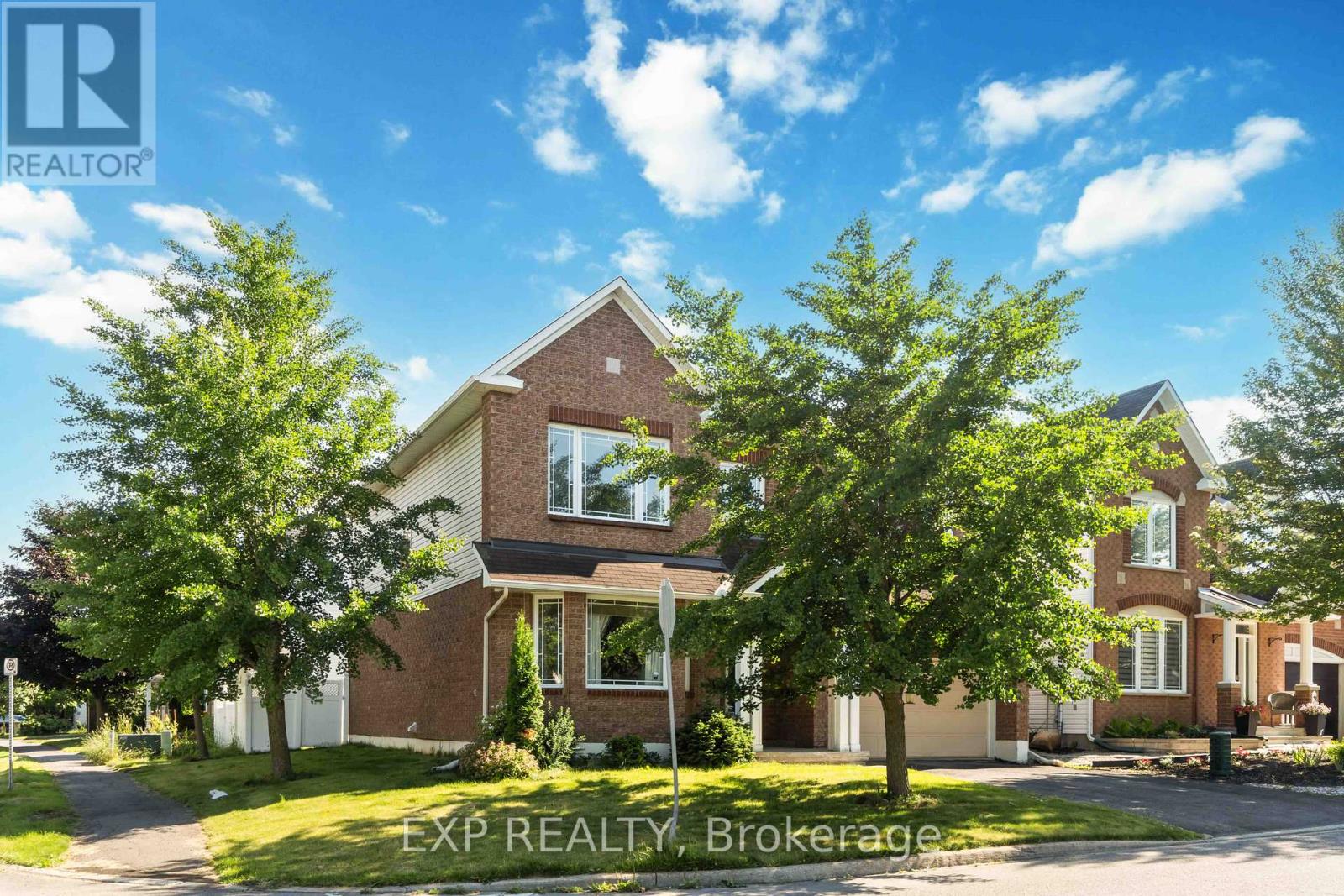 104 Yorkberry Gate, Ottawa, Ontario  K1V 1Z1 - Photo 2 - X12254332