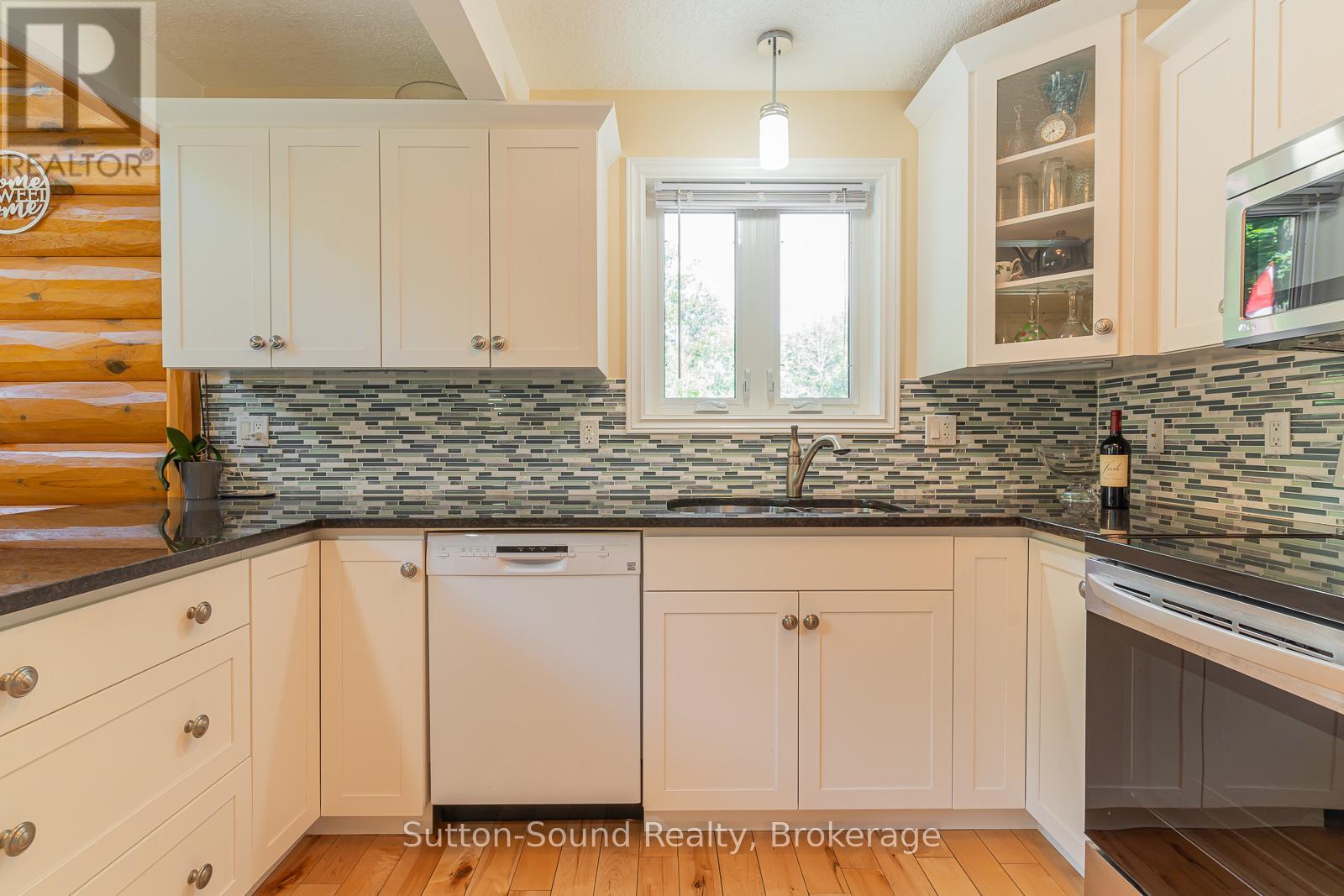20 Sandy Pines Trail, South Bruce Peninsula, Ontario  N0H 2G0 - Photo 10 - X12254349