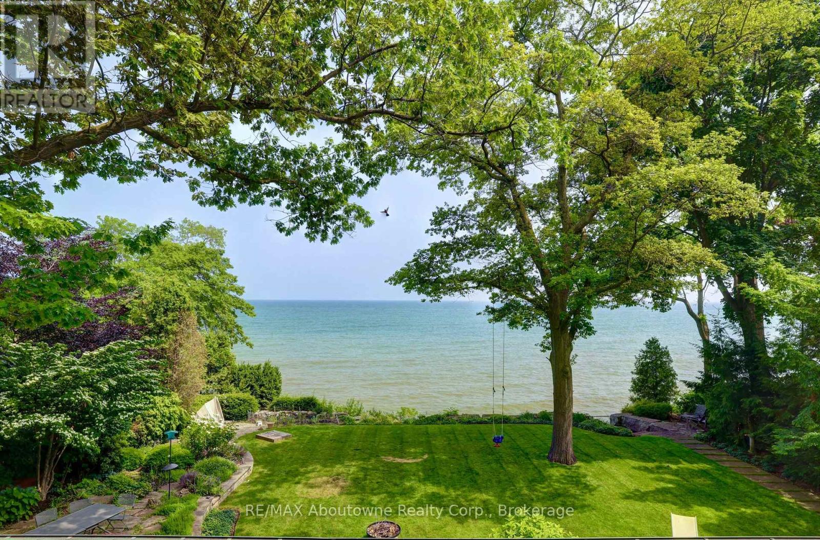 350 King Street, Oakville, Ontario  L6J 1C2 - Photo 2 - W12252417