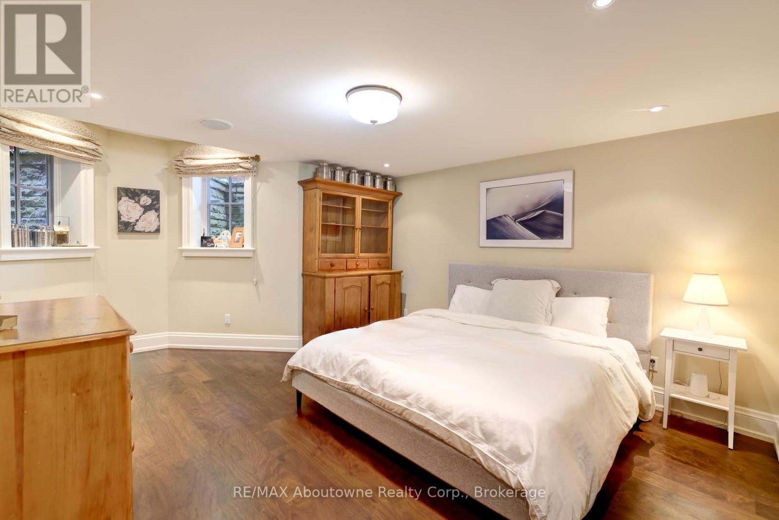 350 King Street, Oakville, Ontario  L6J 1C2 - Photo 39 - W12252417