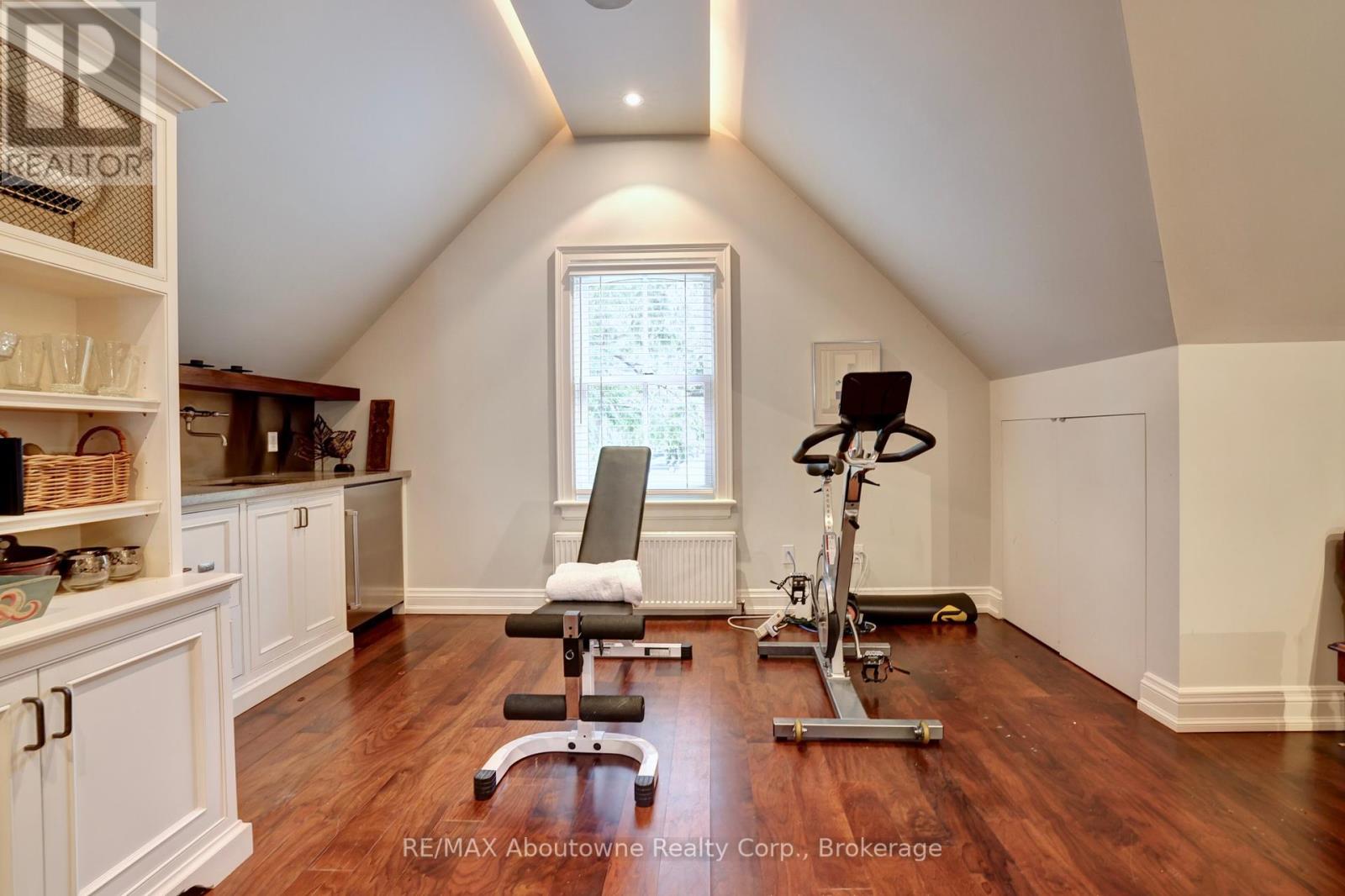 350 King Street, Oakville, Ontario  L6J 1C2 - Photo 43 - W12252417